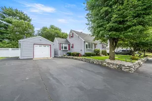14 Richard Cir, Woburn, MA 01801 - Photo 2