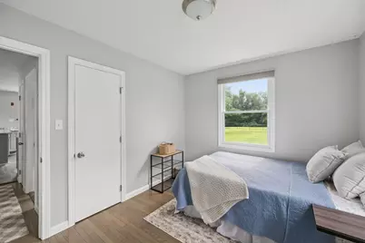 706 Russells Mills Rd, Dartmouth, MA 02748 - Photo 10