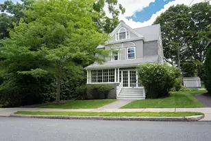 66 Mt Vernon St, Melrose, MA 02176 - Photo 14