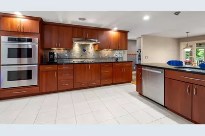 42 Sheridan Rd, Wellesley, MA 02481 - Photo 8