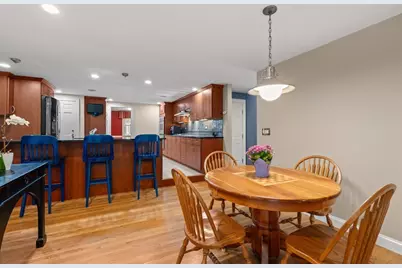 42 Sheridan Rd, Wellesley, MA 02481 - Photo 10