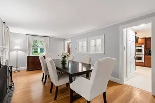 42 Sheridan Rd, Wellesley, MA 02481 - Photo 4