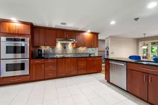 42 Sheridan Rd, Wellesley, MA 02481 - Photo 8