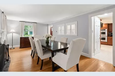42 Sheridan Rd, Wellesley, MA 02481 - Photo 4