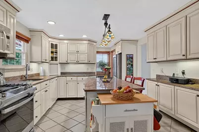 166 Waverly Avenue, Melrose, MA 02176 - Photo 10