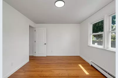 68 Waldo St, Lowell, MA 01852 - Photo 12