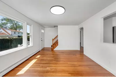 68 Waldo St, Lowell, MA 01852 - Photo 4