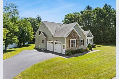 17 Partridge Ln, Raynham, MA 02767 - Photo 2