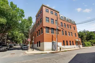 33 Chestnut St, Boston, MA 02129 - Photo 10