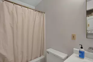 33 Chestnut St, Boston, MA 02129 - Photo 8