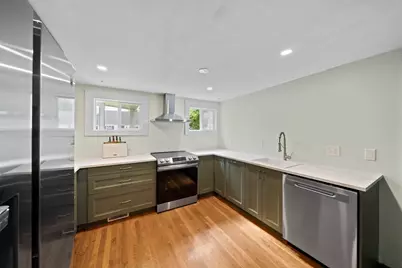 495 Thicket St, Weymouth, MA 02190 - Photo 6