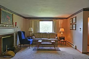 11 Almon Ave, West Springfield, MA 01089 - Photo 10