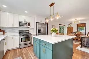 6 Elm Ct, Maynard, MA 01754 - Photo 2