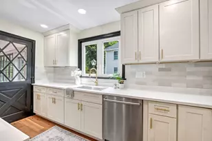 6 Elm Ct, Maynard, MA 01754 - Photo 4