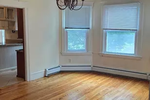 8 Hadwen Rd, Worcester, MA 01602 - Photo 6