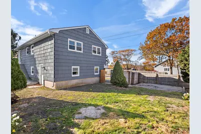 27 Hodgkins Rd, Rockport, MA 01966 - Photo 2