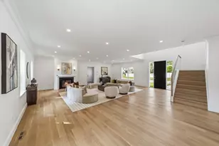 35 Fairview Ave, Lynnfield, MA 01940 - Photo 2