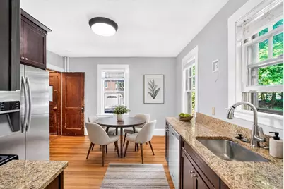 103-105 Colbourne Crescent, Brookline, MA 02445 - Photo 12