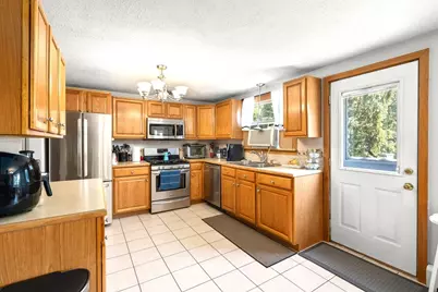 67 Andover St, Peabody, MA 01960 - Photo 4