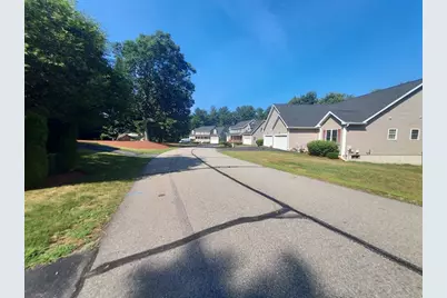 17 Oakes Cir #17, Millbury, MA 01527 - Photo 34