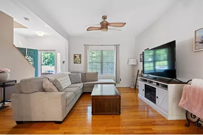17 Oakes Cir #17, Millbury, MA 01527 - Photo 4