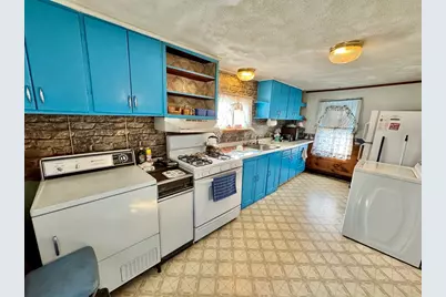 112 Florence Street, Tewksbury, MA 01876 - Photo 2