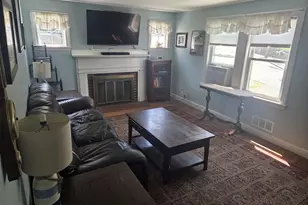 10 Duke St, Swampscott, MA 01907 - Photo 6