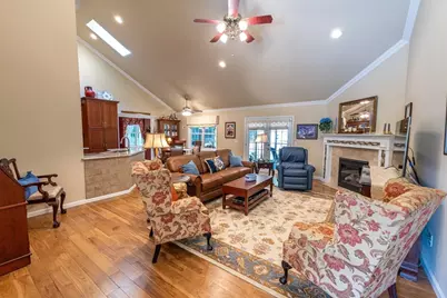 383 Mashapaug Rd, Holland, MA 01521 - Photo 10
