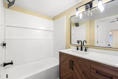 851 Quincy Shore Dr, Quincy, MA 02170 - Photo 32
