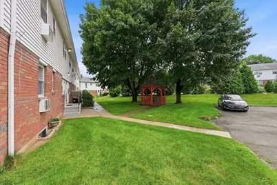 90 Colonial Circle #D, Chicopee, MA 01020 - Photo 24