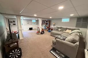 4 Robertson Rd, Auburn, MA 01501 - Photo 14