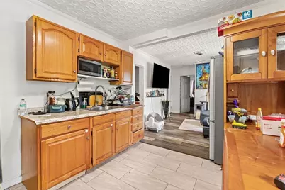 42 Albion Street, Lowell, MA 01850 - Photo 8