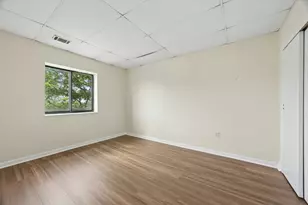 549 E 4th St, Boston, MA 02127 - Photo 6