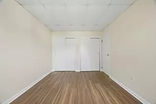 549 E 4th St, Boston, MA 02127 - Photo 8