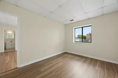 549 E 4th St #D5, Boston, MA 02127 - Photo 8