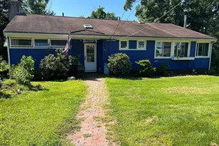 41 Iroquois St, Worcester, MA 01602 - Photo 1