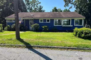 41 Iroquois St, Worcester, MA 01602 - Photo 2