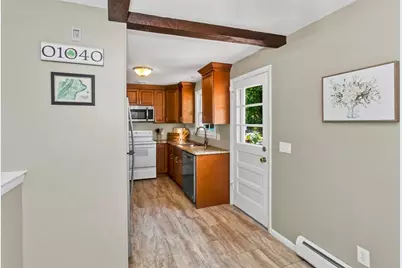 51 Merrick Ave, Holyoke, MA 01040 - Photo 20