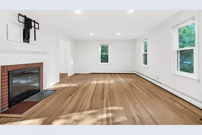 81 Seaver St, Wellesley, MA 02481 - Photo 6
