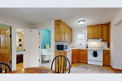 8 Juniper St, West Brookfield, MA 01585 - Photo 8