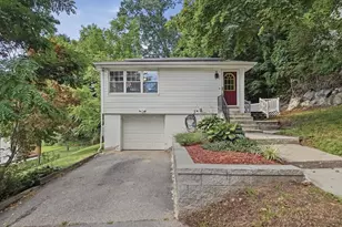 54 Manhattan Rd, Worcester, MA 01602 - Photo 1
