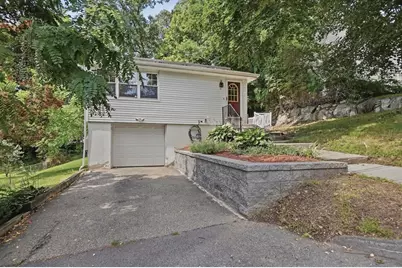 54 Manhattan Road, Worcester, MA 01602 - Photo 2