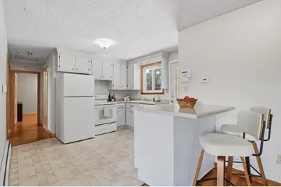 54 Manhattan Road, Worcester, MA 01602 - Photo 8