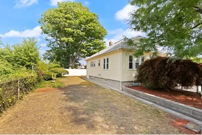 135 Brookings St., Medford, MA 02155 - Photo 12
