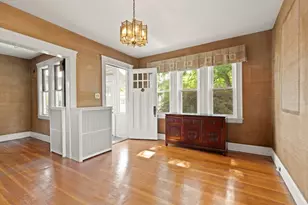 135 Brookings St, Medford, MA 02155 - Photo 4