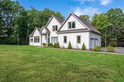 114 Lindenridge, Amherst, MA 01002 - Photo 2