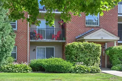 24 Maple Crest Cir #F, Holyoke, MA 01040 - Photo 4