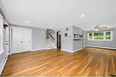 566 Main St, Stoneham, MA 02180 - Photo 2