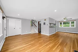 566 Main St, Stoneham, MA 02180 - Photo 2