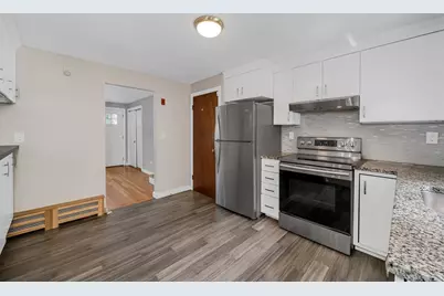 566 Main St, Stoneham, MA 02180 - Photo 8